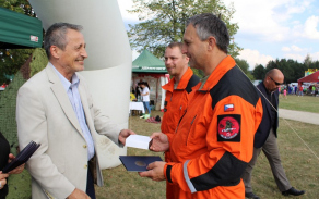 Martin Stropnický ocenil také piloty letecké záchranné služby letiště Líně