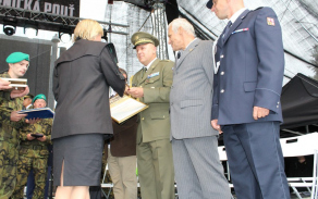 ocenění válečných veteránů hejtmankou Karlovarského kraje