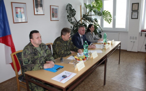 tisková konference k VC  "Hradba 2016" u KVV K. Vary
