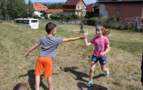 Štafeta na překážkové dráze